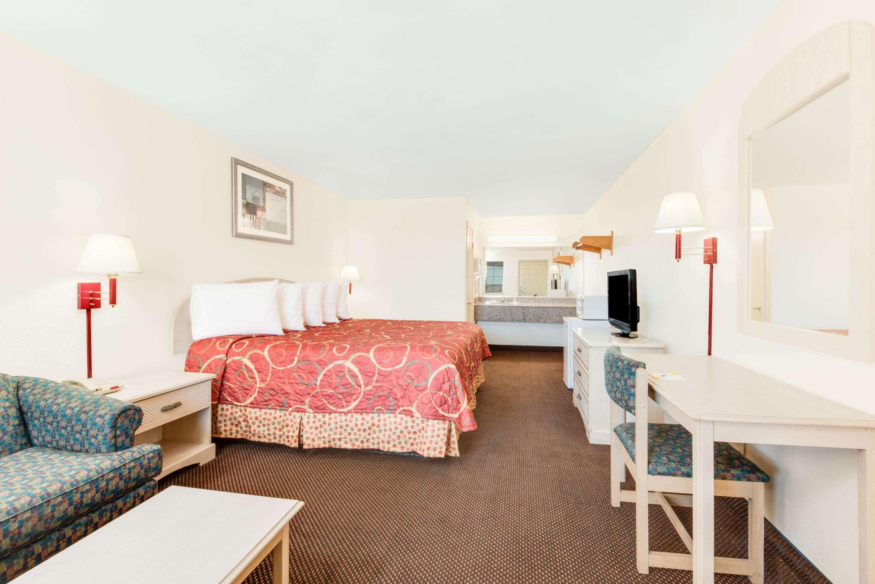 Days Inn By Wyndham Andrews Texas Exterior photo
